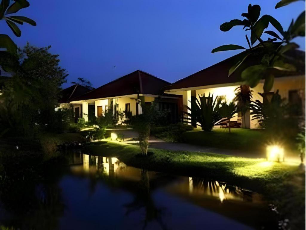 Baan Chuengkao Resort Ранонг Екстериор снимка
