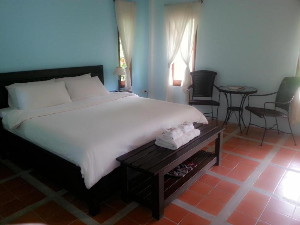 Baan Chuengkao Resort Ранонг Екстериор снимка
