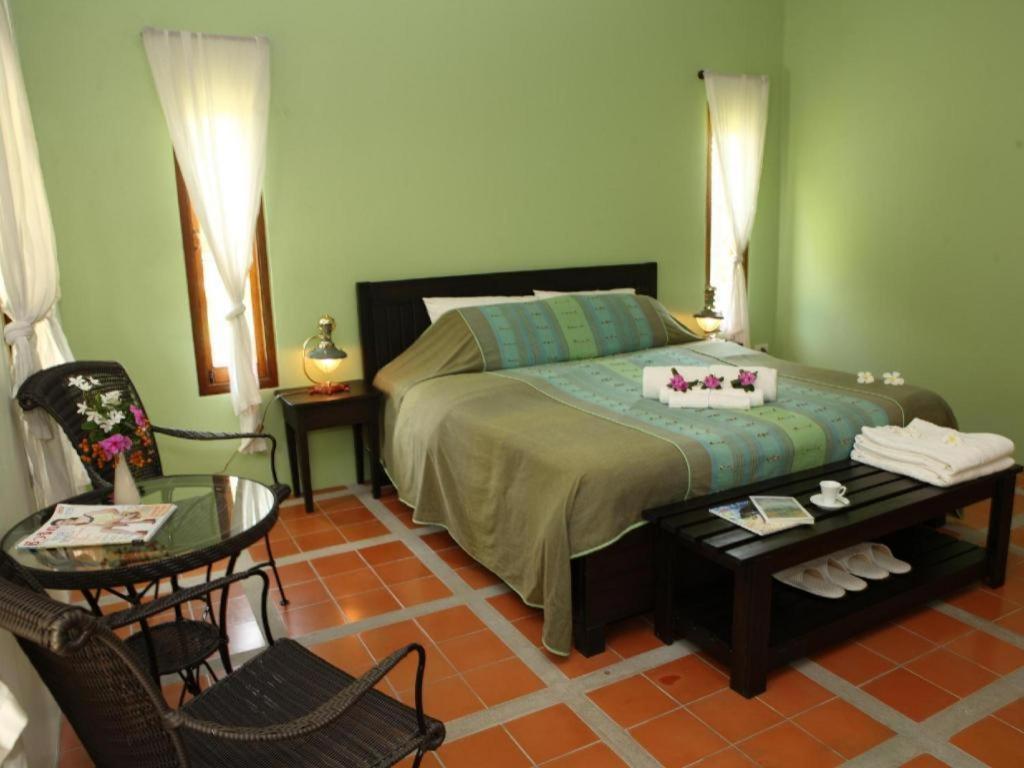 Baan Chuengkao Resort Ранонг Екстериор снимка